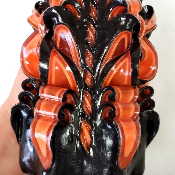 Handcrafted candle with hand carved twisted ripple design - Picture 6 of 7